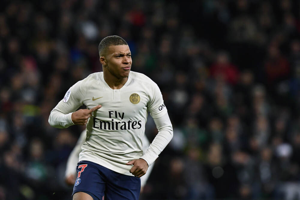 纳思达：独立董事郑国坚辞职